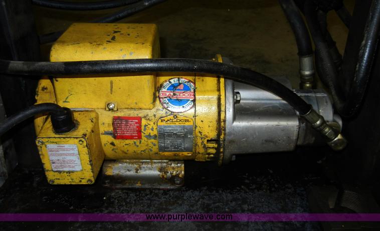 image for item J9252 Yellow Jacket pipe bender