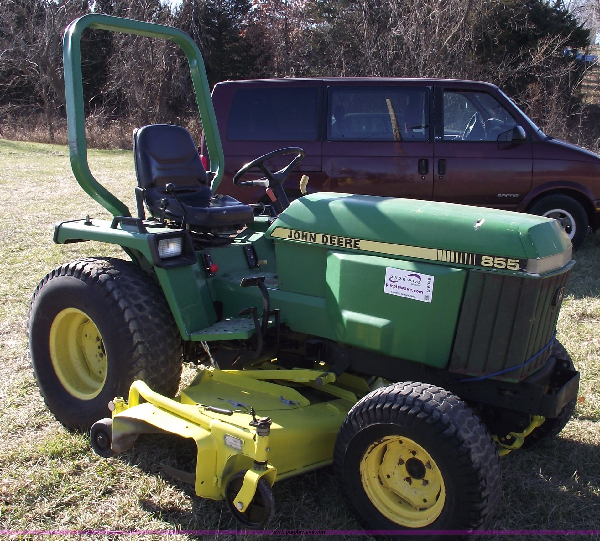 John Deere 855 lawn tractor in Harrisonville, MO Item B6048 sold