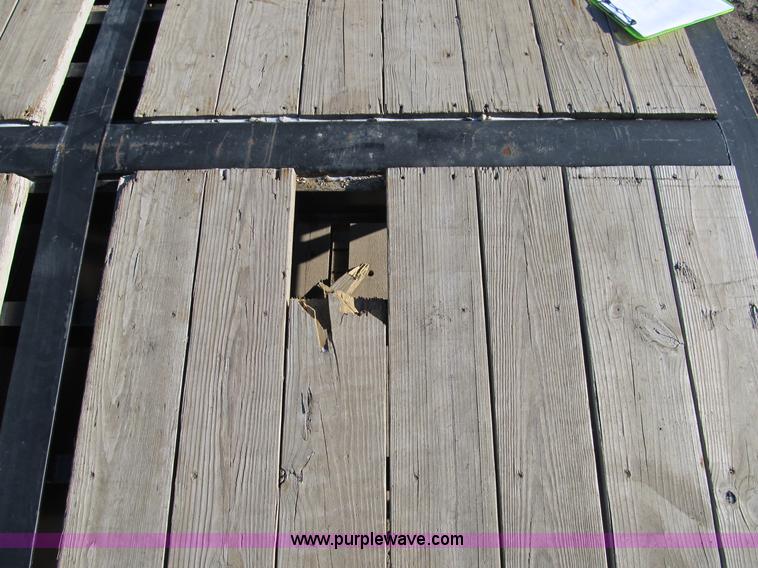 image for item A1808 2005 Ledwell LW25RMP portable loading ramp