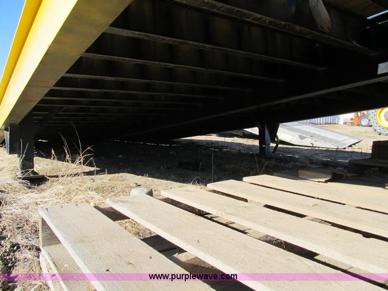 image for item A1808 2005 Ledwell LW25RMP portable loading ramp