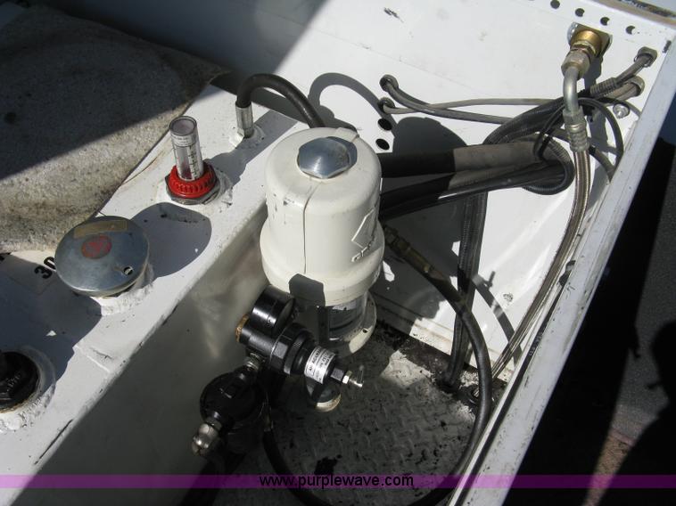 image for item A6034 2008 Ford F350 XL Super Duty service truck