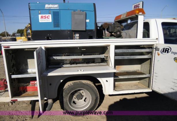 image for item B2165 2005 Ford F350 Super Duty service truck