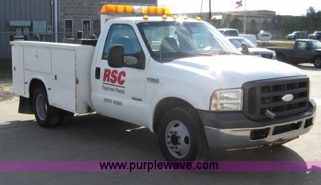 image for item B2166 2005 Ford F350 Super Duty service truck