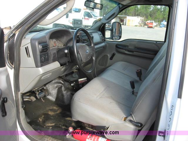 image for item B2166 2005 Ford F350 Super Duty service truck