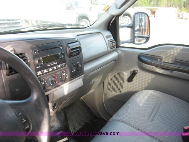 image for item B2166 2005 Ford F350 Super Duty service truck