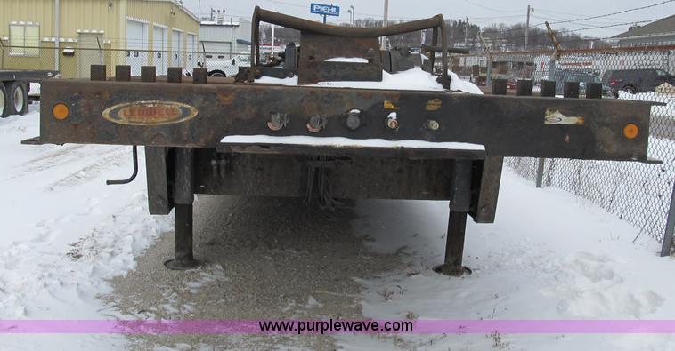 image for item B2585 2007 Ledwell 48' hydratail trailer