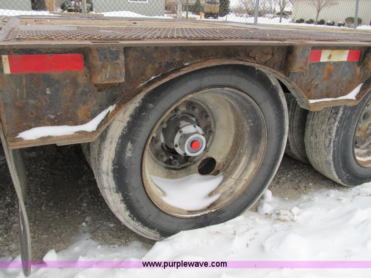 image for item B2585 2007 Ledwell 48' hydratail trailer