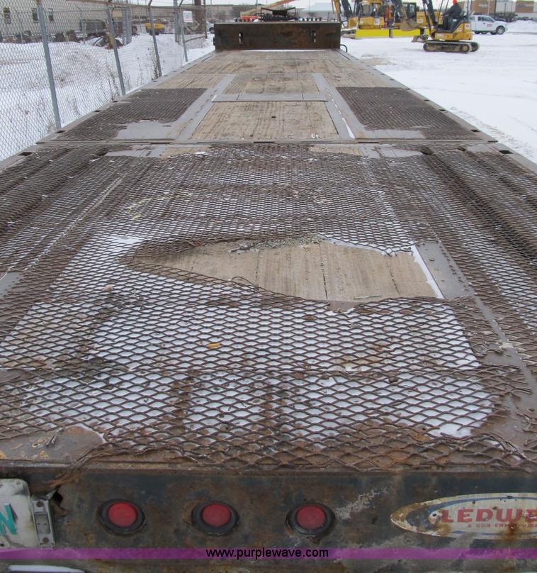 image for item B2585 2007 Ledwell 48' hydratail trailer