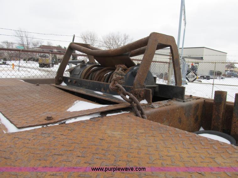 image for item B2585 2007 Ledwell 48' hydratail trailer