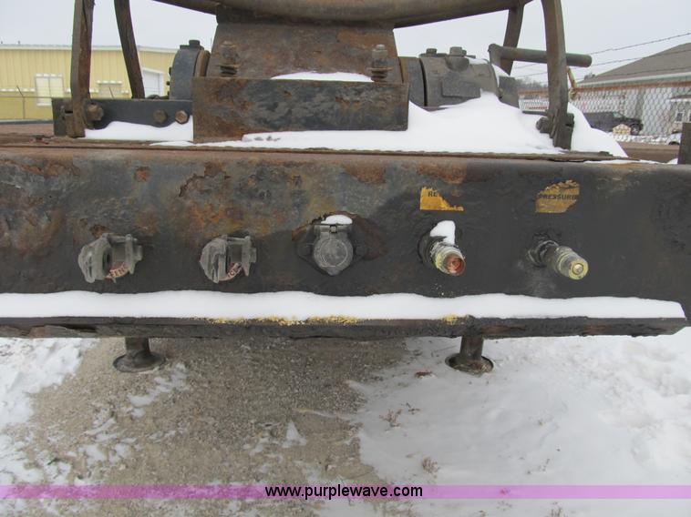 image for item B2585 2007 Ledwell 48' hydratail trailer