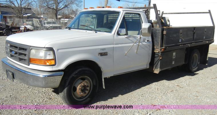 image for item A3384 1996 Ford F350 XL pickup truck
