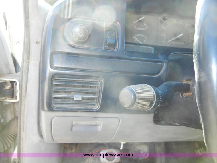 image for item A3384 1996 Ford F350 XL pickup truck