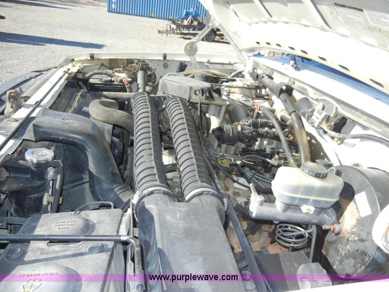 image for item A3384 1996 Ford F350 XL pickup truck