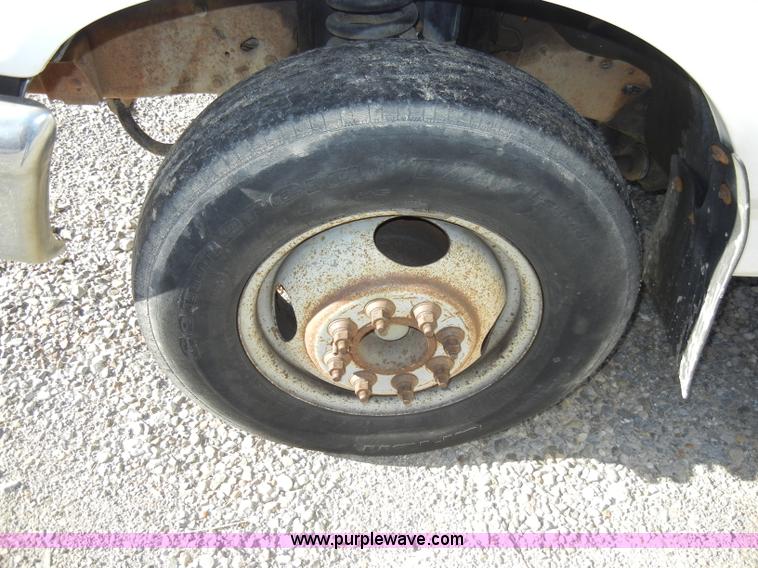 image for item A3384 1996 Ford F350 XL pickup truck