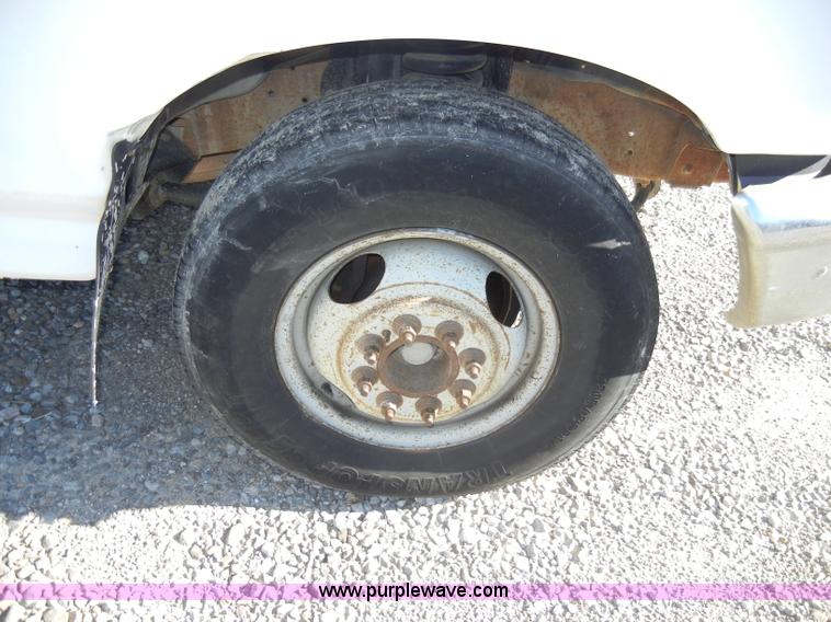 image for item A3384 1996 Ford F350 XL pickup truck