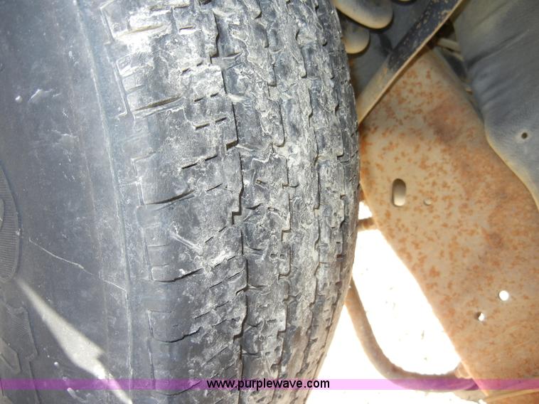 image for item A3384 1996 Ford F350 XL pickup truck