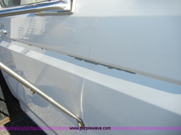 image for item A3384 1996 Ford F350 XL pickup truck