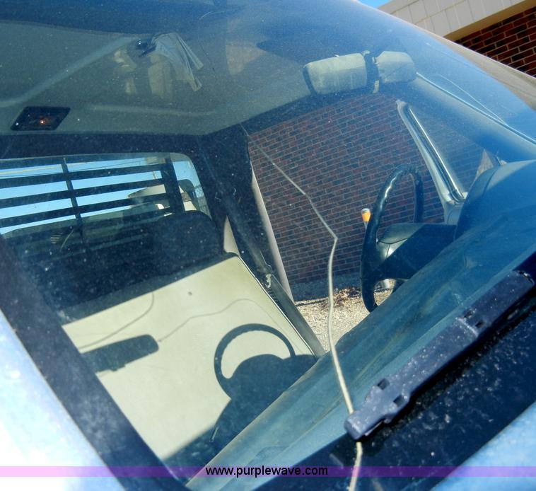 image for item A3384 1996 Ford F350 XL pickup truck