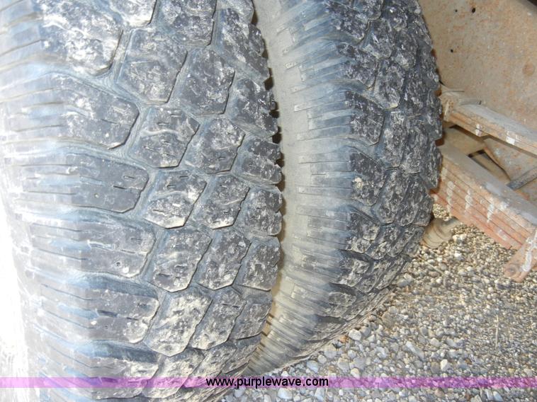 image for item A3384 1996 Ford F350 XL pickup truck