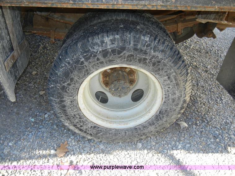 image for item A3384 1996 Ford F350 XL pickup truck