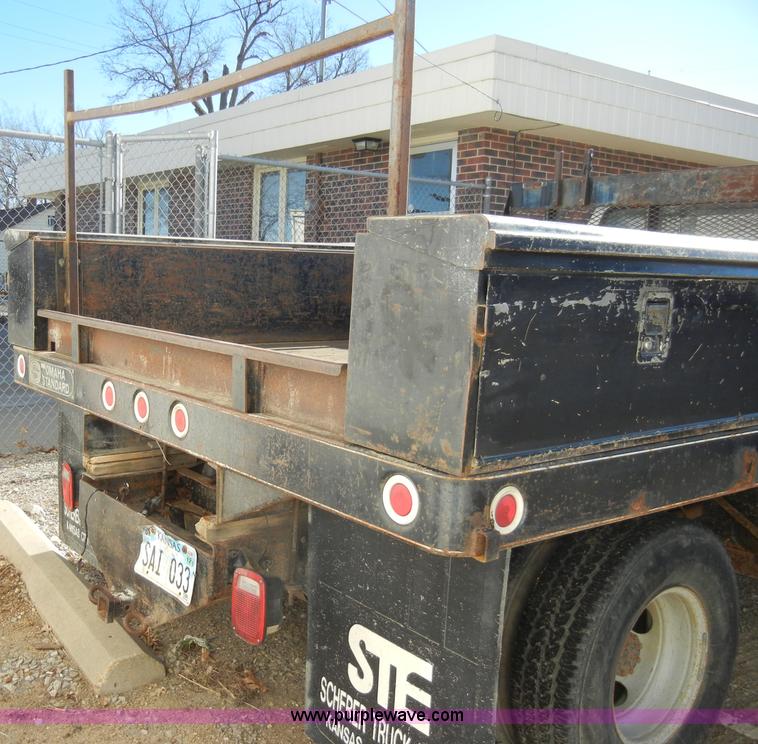 image for item A3385 1992 Ford F350 Custom pickup truck