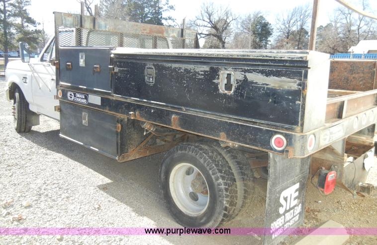 image for item A3385 1992 Ford F350 Custom pickup truck