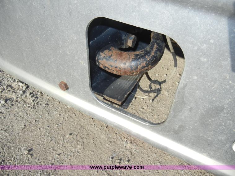 image for item A3386 1994 Volvo WG semi truck