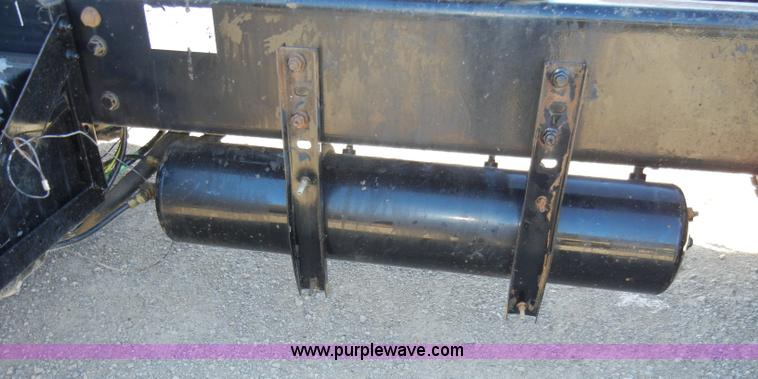 image for item A3386 1994 Volvo WG semi truck