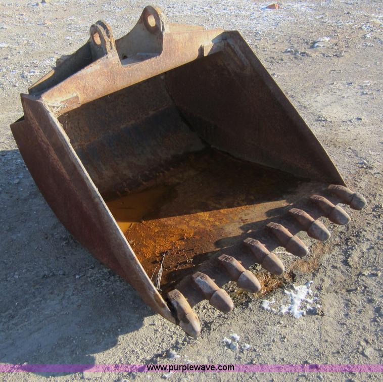 image for item A5649 34" bucket