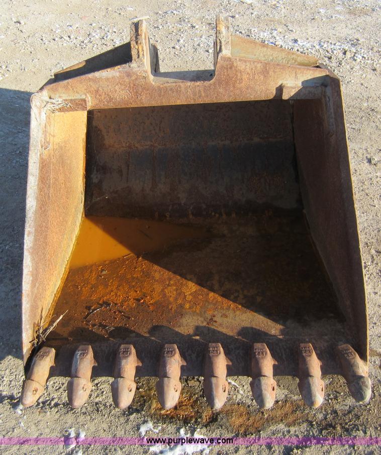 image for item A5649 34" bucket