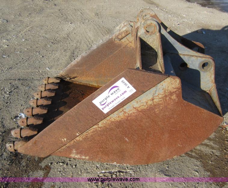 image for item A5649 34" bucket