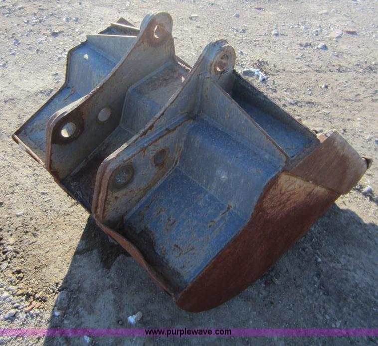 image for item A5649 34" bucket