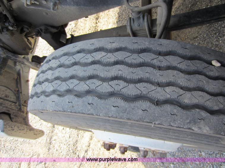 image for item A5652 1996 Mack CH613 dump truck