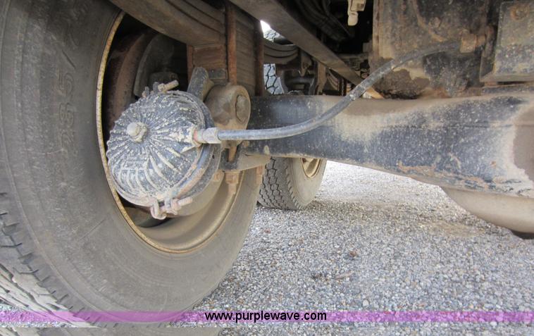 image for item A5652 1996 Mack CH613 dump truck