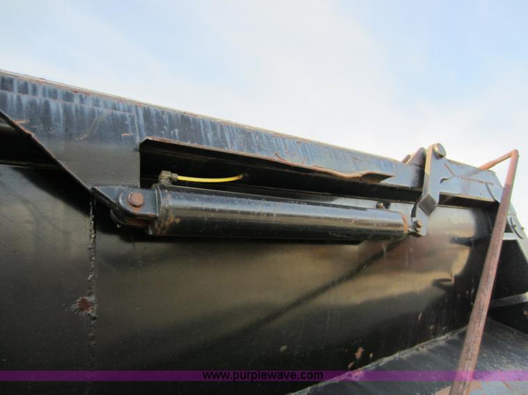 image for item A5652 1996 Mack CH613 dump truck