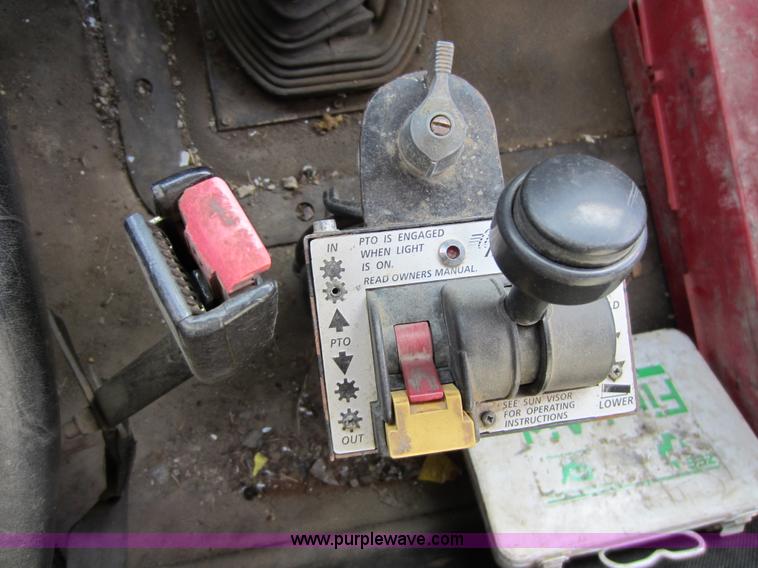 image for item A5652 1996 Mack CH613 dump truck