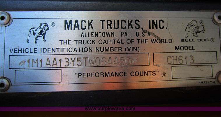 image for item A5652 1996 Mack CH613 dump truck