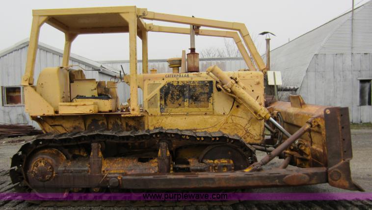 image for item A5670 1968 Caterpillar D6C dozer