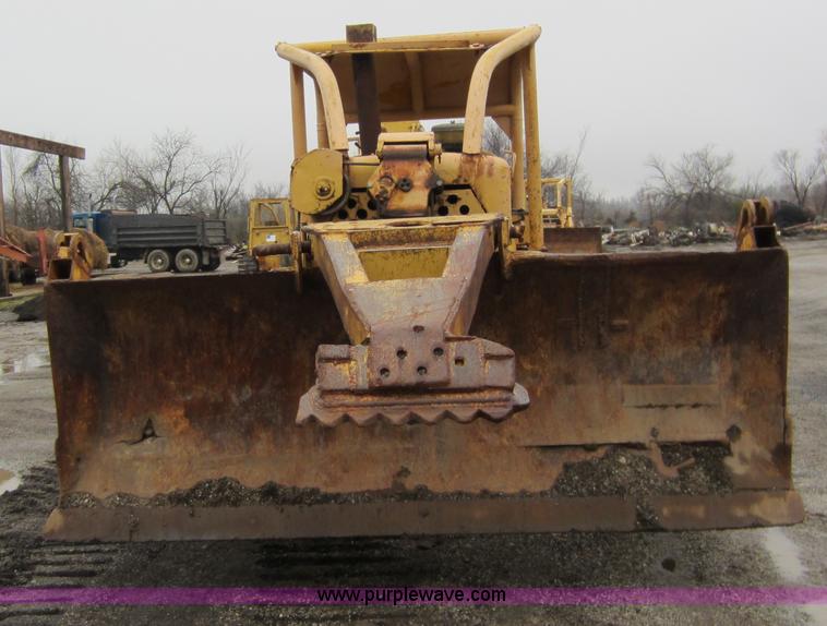 image for item A5671 1967 Caterpillar D6C dozer