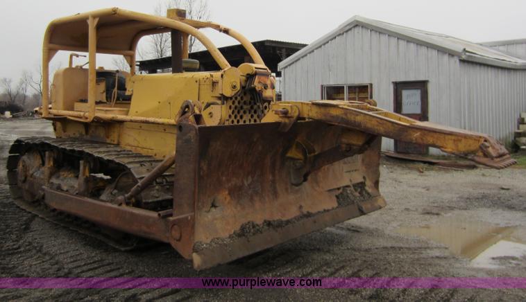 image for item A5671 1967 Caterpillar D6C dozer