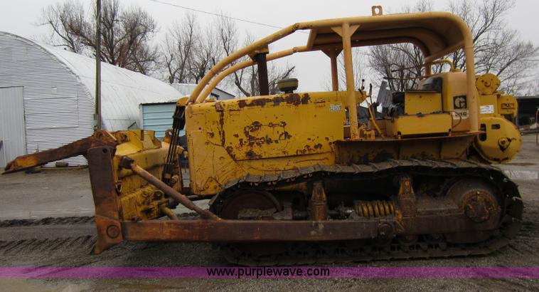 image for item A5671 1967 Caterpillar D6C dozer