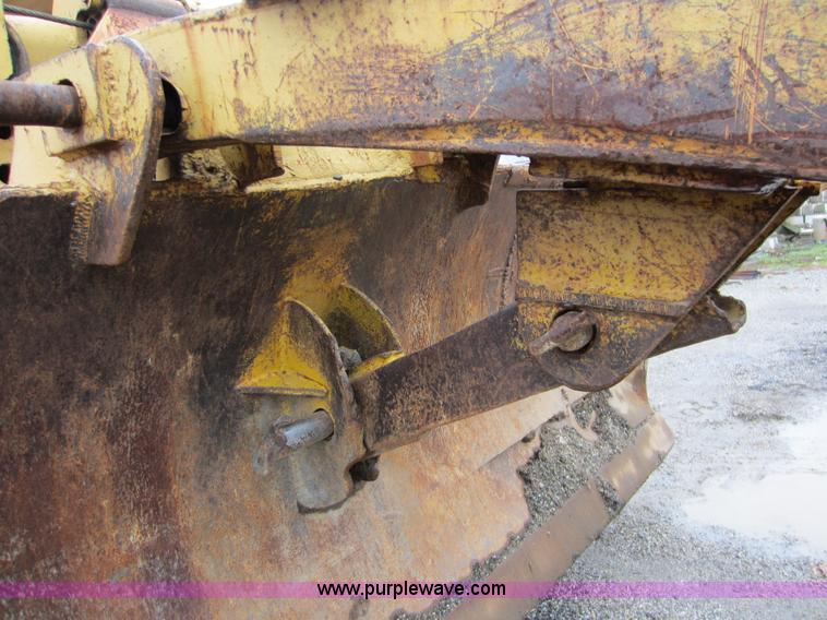 image for item A5671 1967 Caterpillar D6C dozer