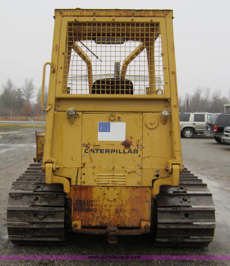 image for item A5672 1983 Caterpillar D3B dozer