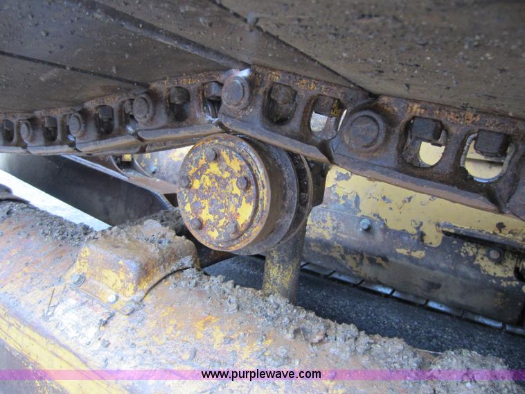 image for item A5672 1983 Caterpillar D3B dozer