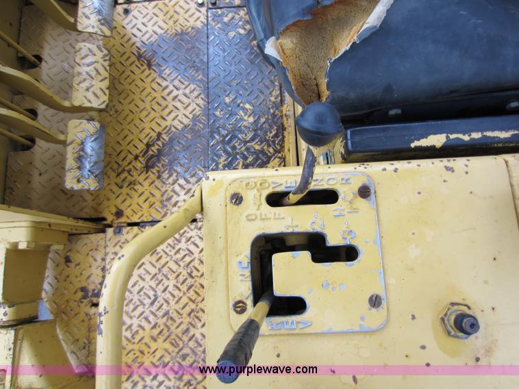 image for item A5672 1983 Caterpillar D3B dozer