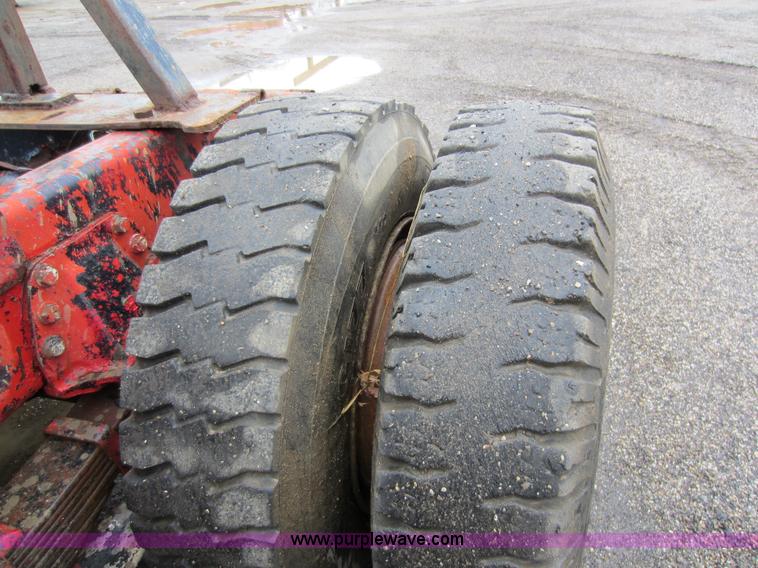 image for item A5673 1977 Mack RS600L crane truck