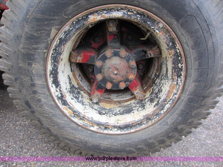 image for item A5673 1977 Mack RS600L crane truck