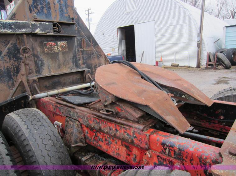 image for item A5673 1977 Mack RS600L crane truck