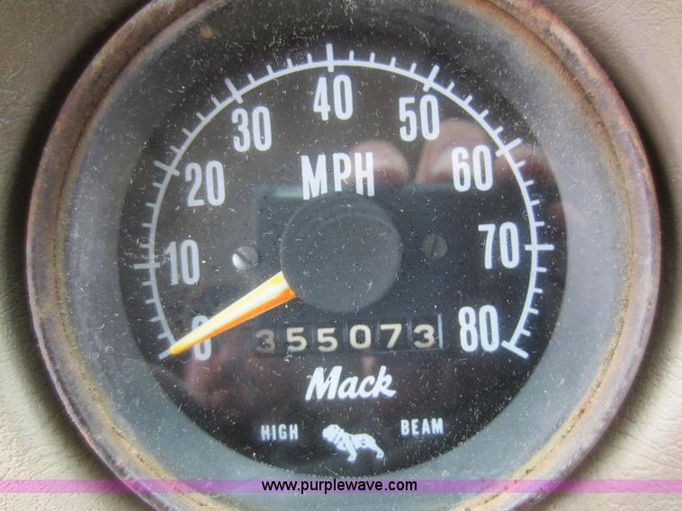 image for item A5673 1977 Mack RS600L crane truck