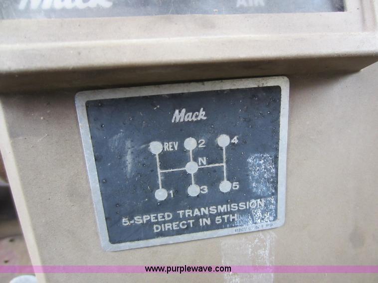 image for item A5673 1977 Mack RS600L crane truck